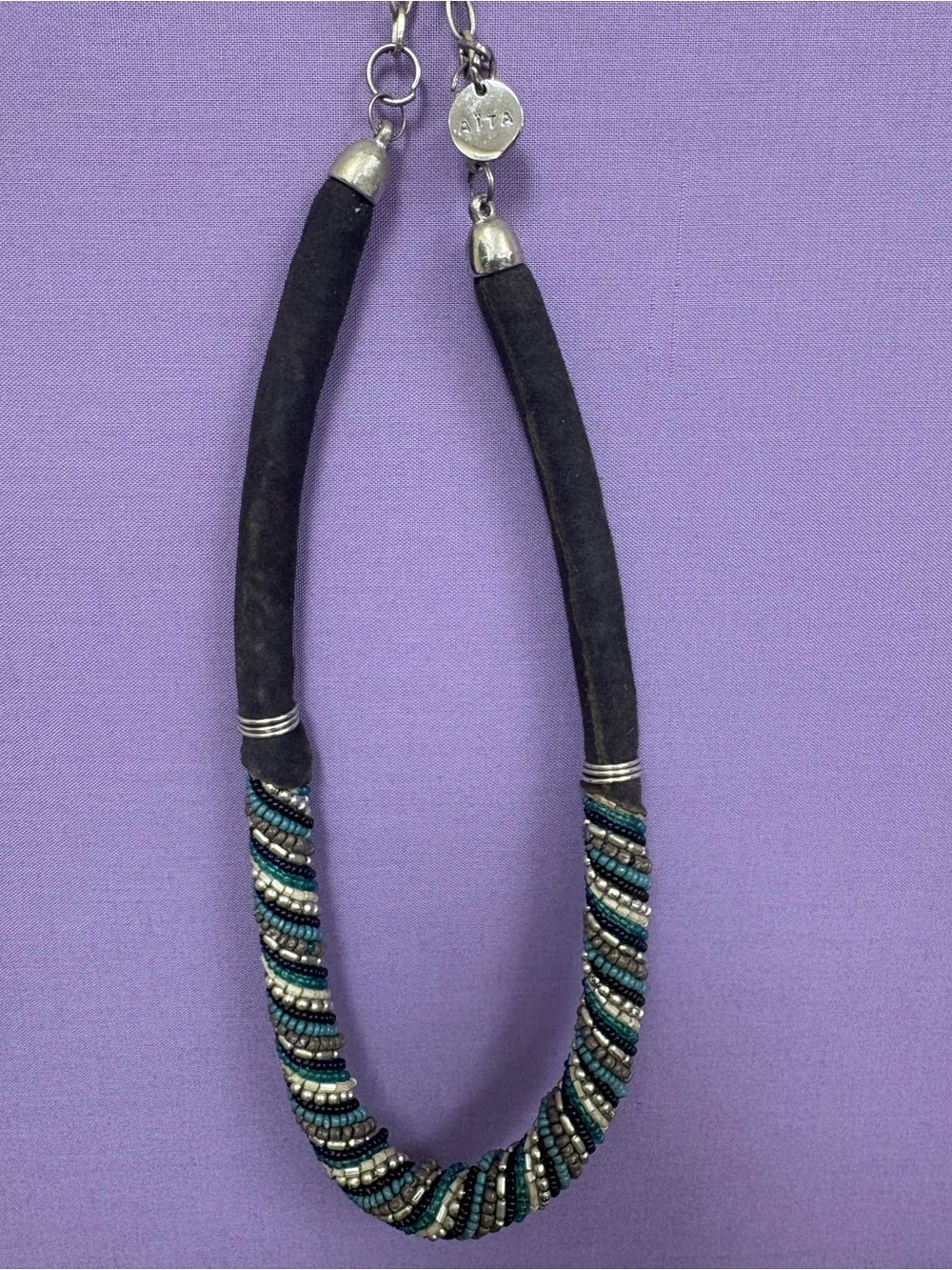 AÏTA beaded necklace